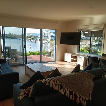 Captains Cove Resort - Waterfront Apartments Paynesville Exterior photo