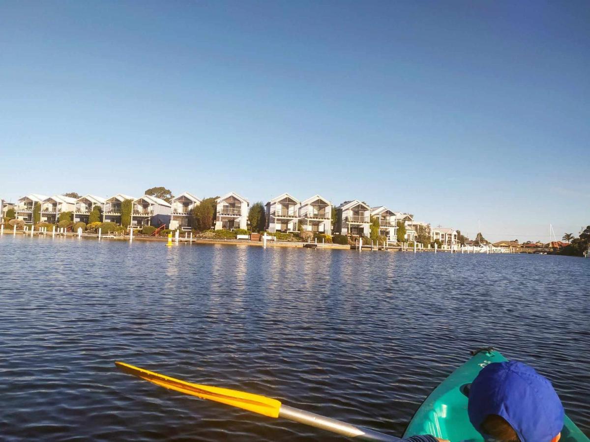 Captains Cove Resort - Waterfront Apartments Paynesville Exterior photo